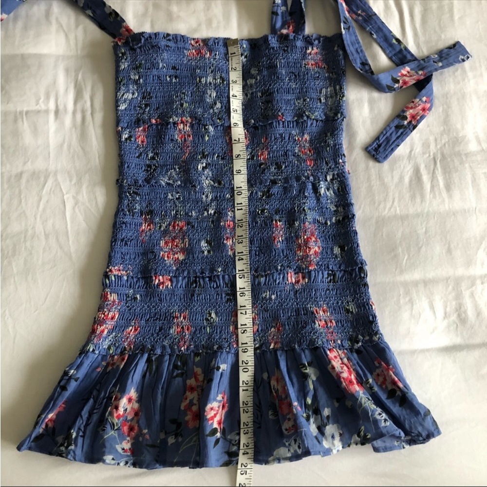 ASTR ANAIS Smocked Dress Sapphire White Floral Blue Cotton - Picture 6 of 7